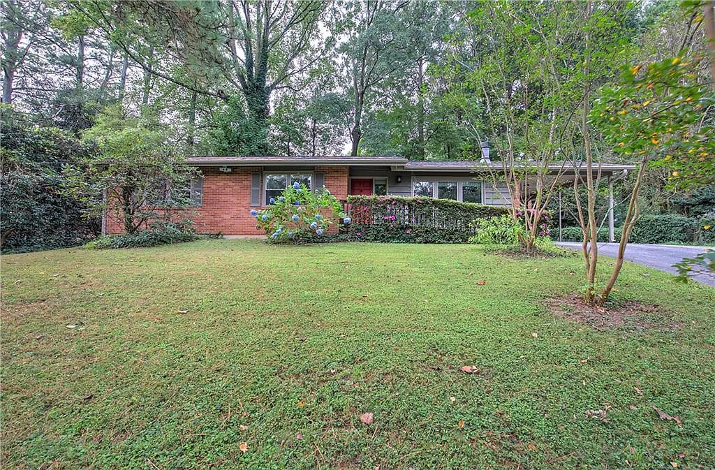 3 bed, 2.0 bath, 1445 sqft, $3,000 — Photo 1