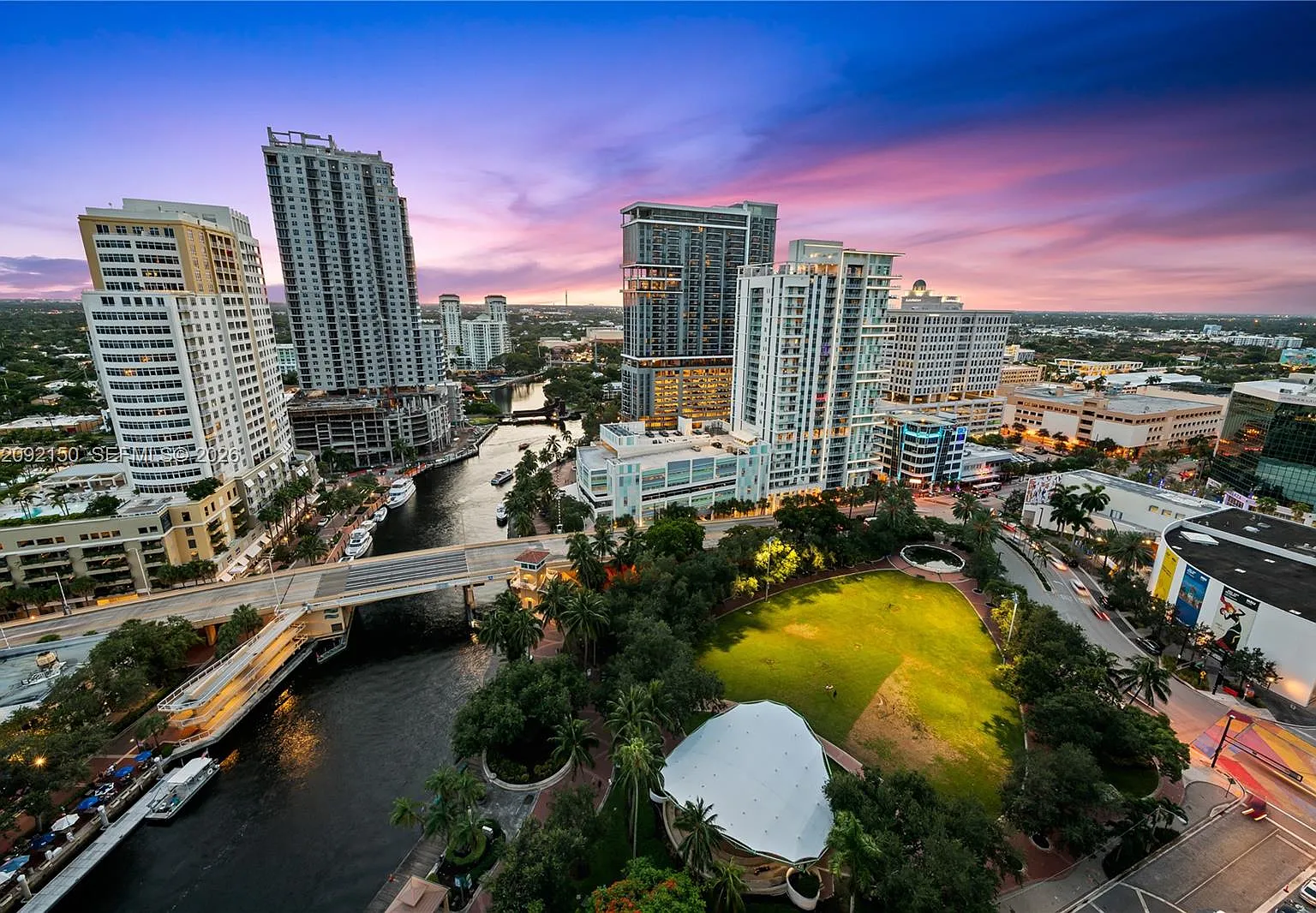 Las Olas River House Cond — Photo 3