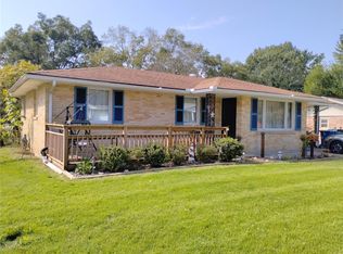 1907 Oxford Dr, Scott City, MO 63780