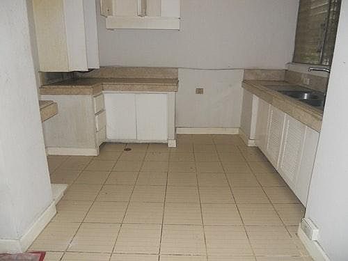 2nd image of 1853 Jefferson Ave #121