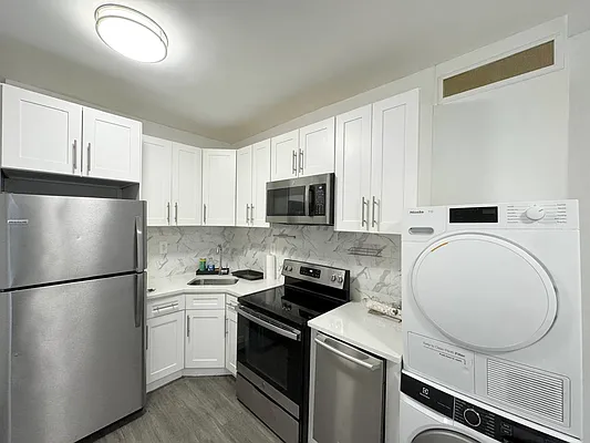 Rented by Pear NYC LLC | media 31