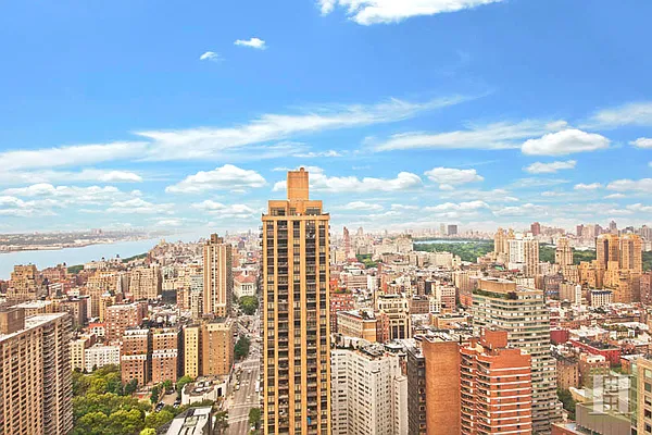 Sold by Halstead Real Estate | media 5