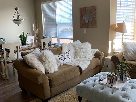 3rd image of 648 Claire Ln