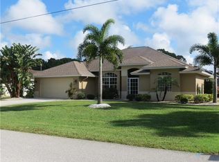 217 Fairway Rd, Rotonda West, FL 33947