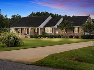 199 Providence Dr, Moyock, NC 27958