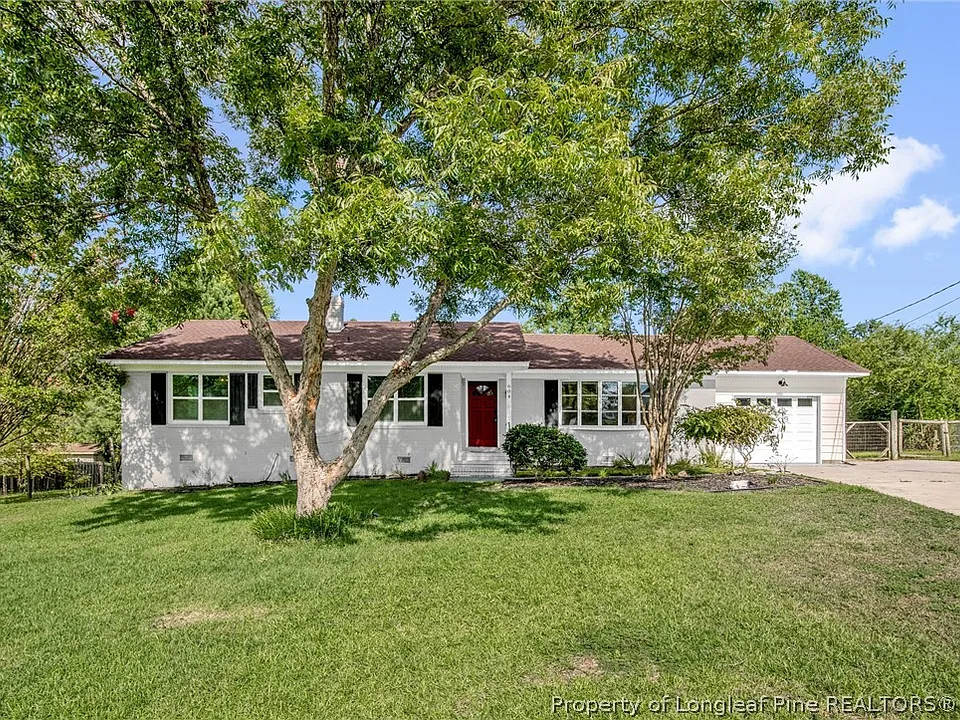 604 Roundtree Dr