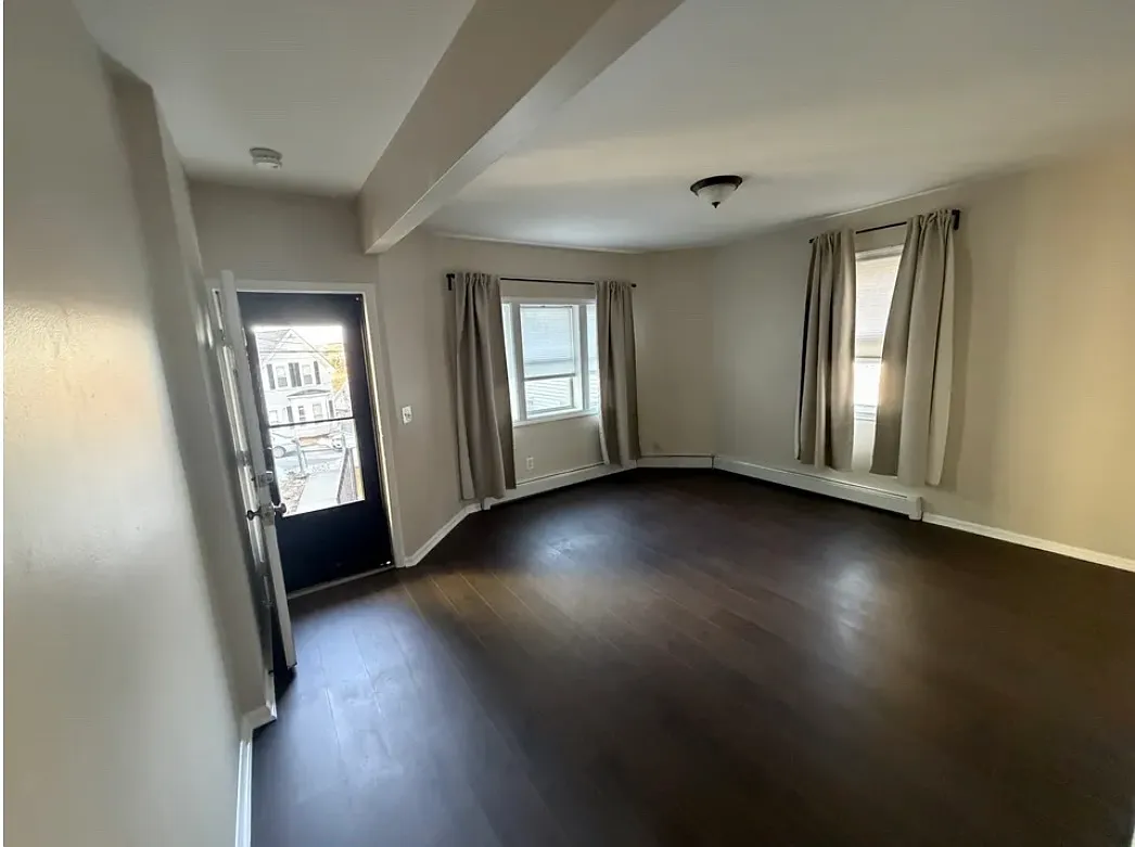 Building Photo - 40 Bellevue Ave #1