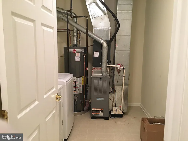 52 Kyle Way — Photo 24