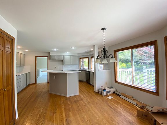 4th image of 11817 SE 78th St