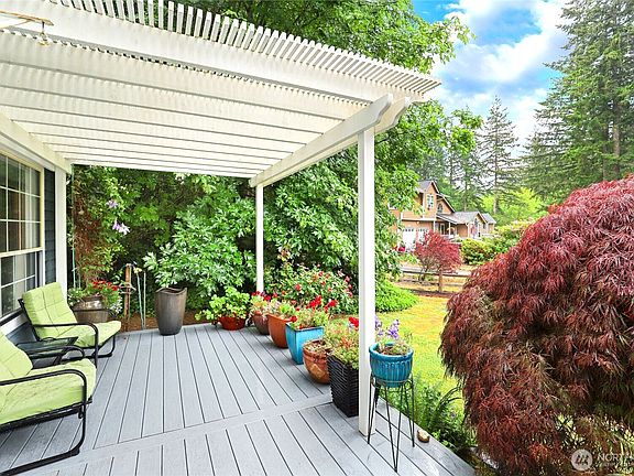 4th image of 9621 Sunburst Court SE