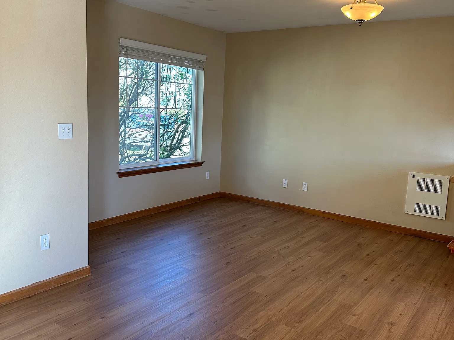 2 bed, 1.5 bath, 982 sqft, $2,500 — Photo 4