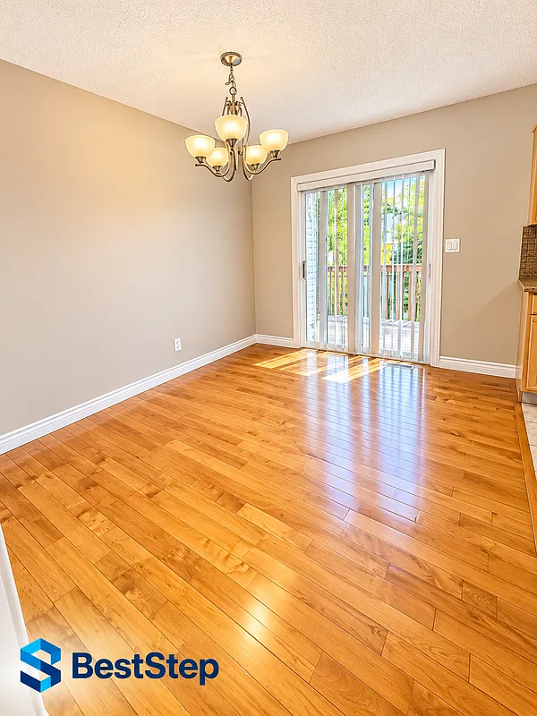 4 bed, 2.5 bath, 1242 sqft, $1,950 — Photo 3