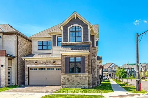 1387 Aymond Cres Photo 1