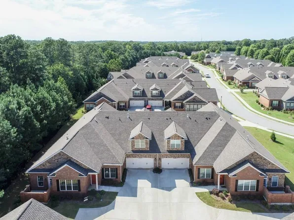 302 Haven Cir, Douglasville, GA 30135