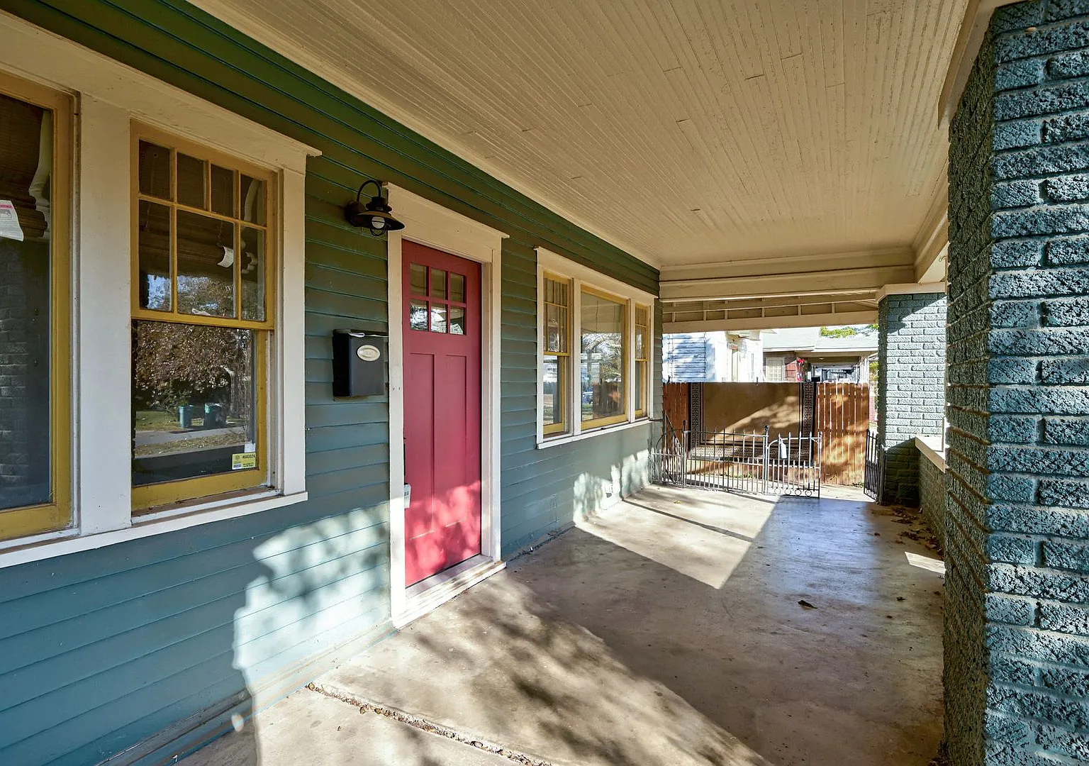 Fantastic Remodeled 4BD/2BTH in the Paseo District — Photo 3