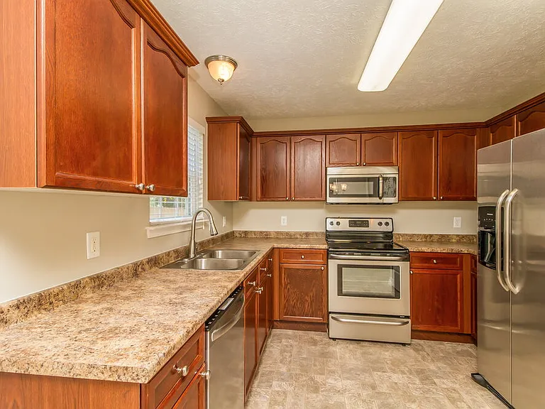 328 Slippery Rock Dr — Photo 5
