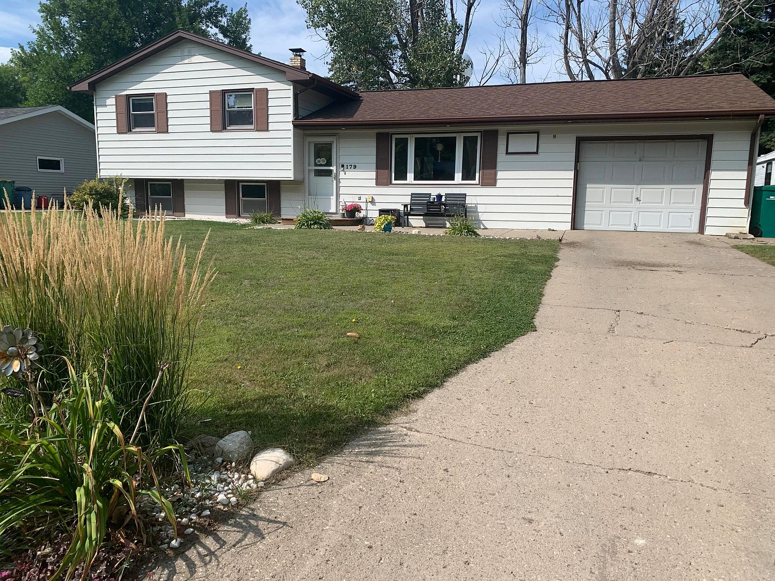 179 Maplewood Dr, Gwinner, ND 58040 Zillow