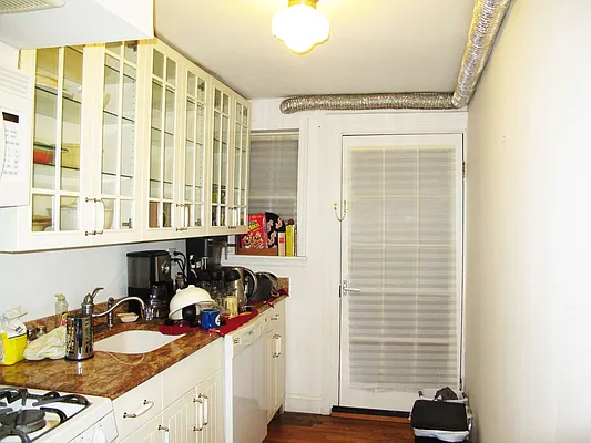 Rented by Stewart Harrison LLC | media 11