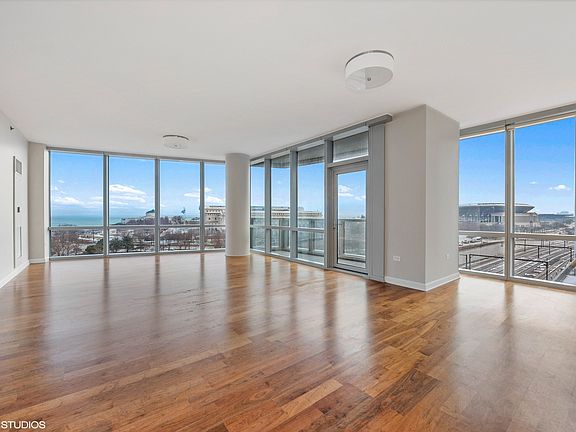 3rd image of 1211 S Prairie Ave APT 704