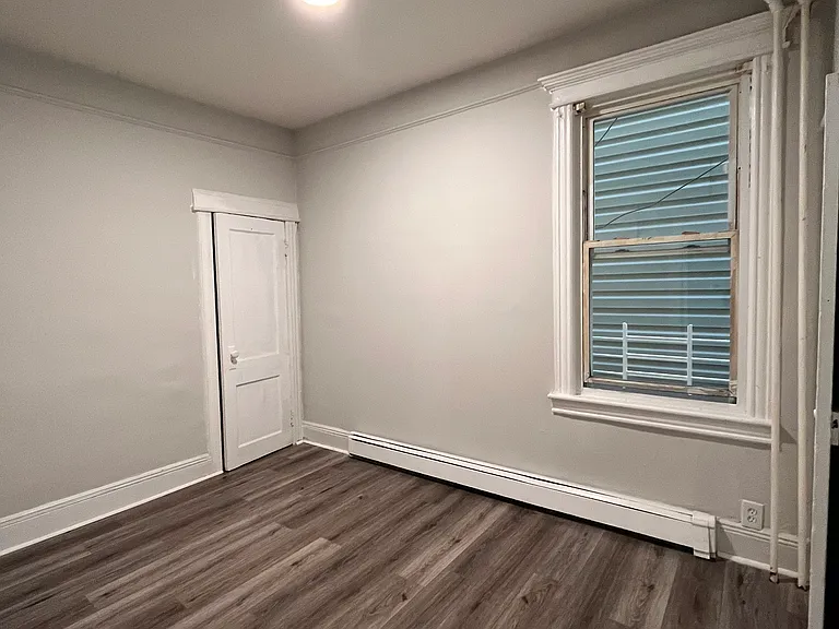 113 Armstrong Ave #3 — Photo 7