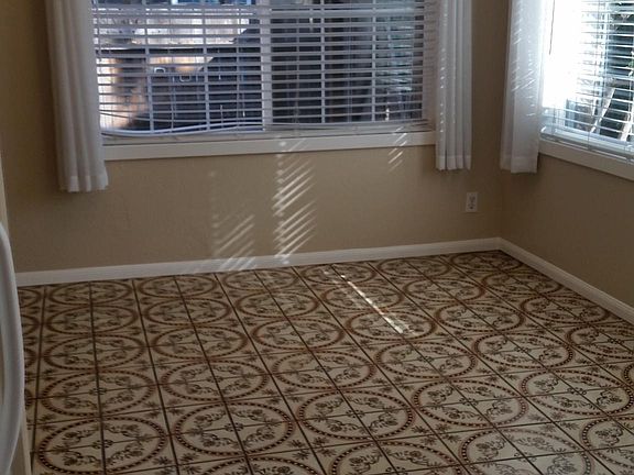 5th image of 710 Lincoln Ave