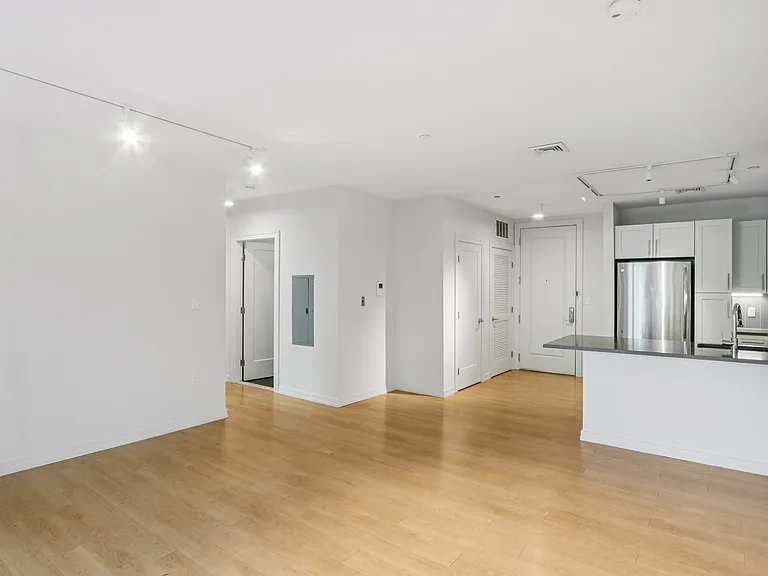 Park77 Apartments — Photo 57