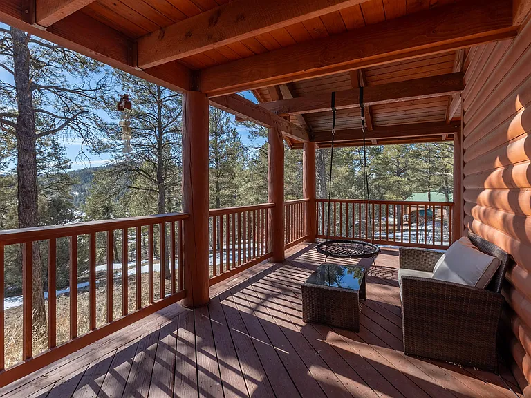 1810 Shenandoah Dr — Photo 2