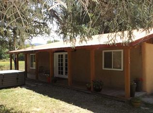 213 Murray Ln, Taos, NM 87571