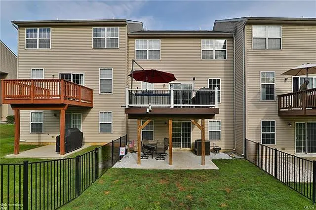 5170 Spring Ridge Dr E — Photo 42