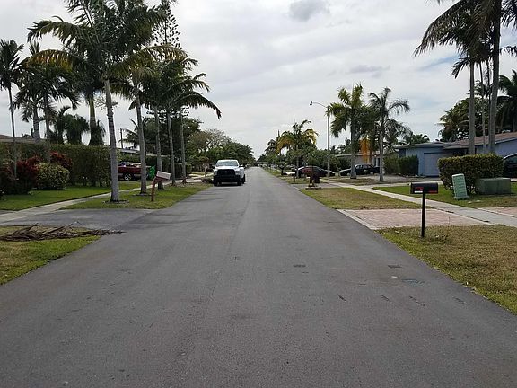 5th image of 9080 NW 24th Ct