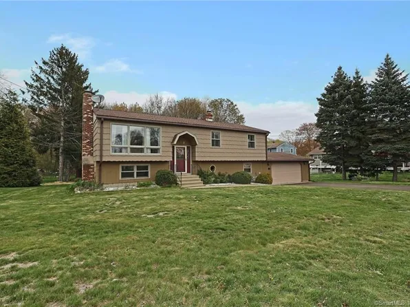 15 Benneville Road, Milford, CT 06461