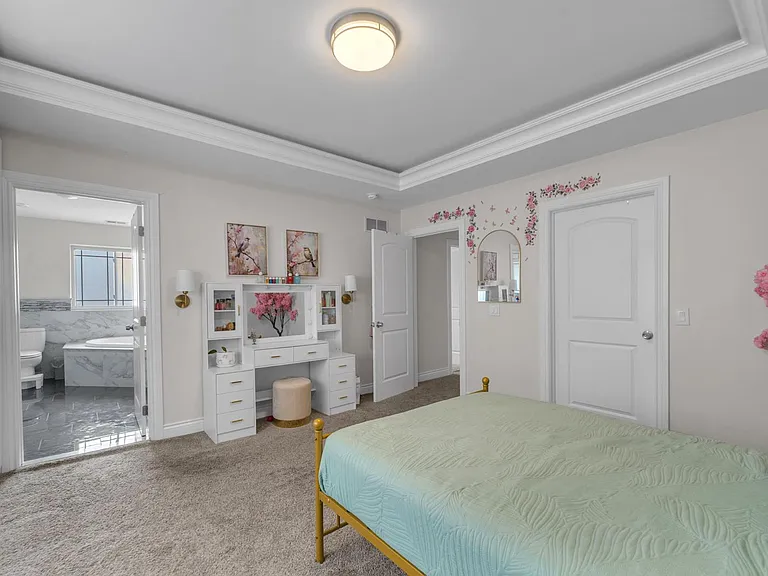 5977 Nightingale St — Photo 22