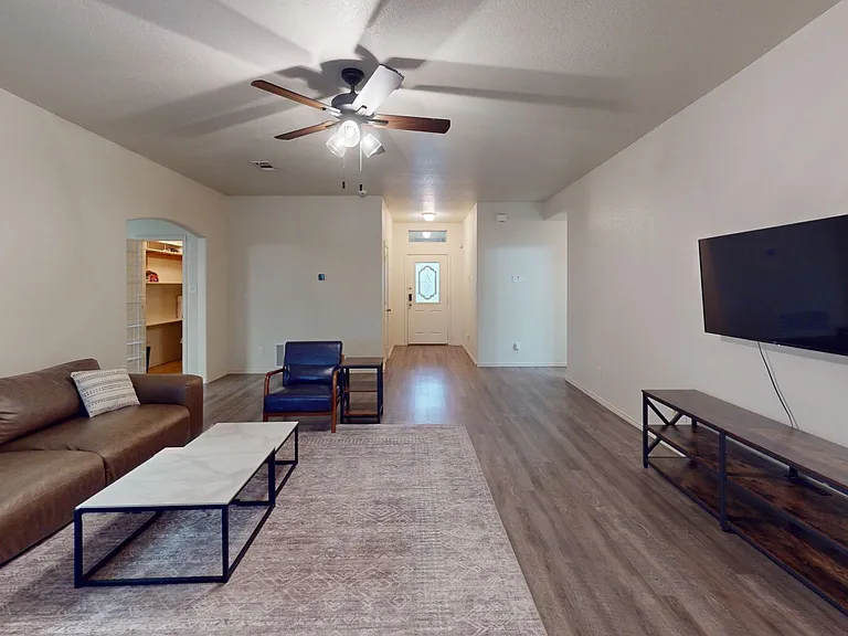 2703 Tara Dr — Photo 4