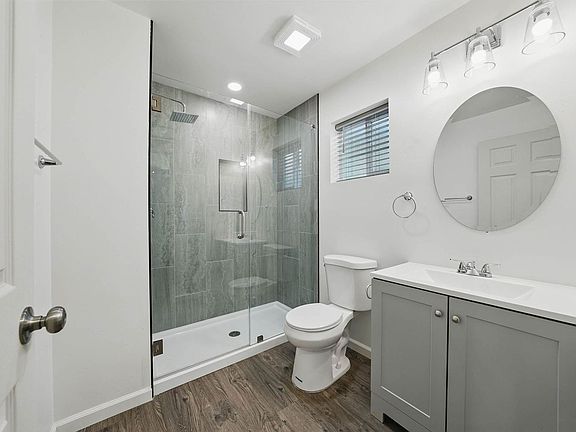 5th image of 1736-40 Dahlia Ave #1