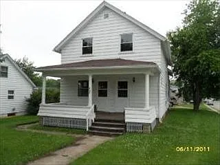 424 Forest Ave photo 1