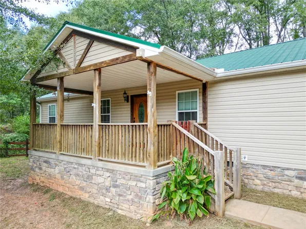 112 Aiken St, Central, SC 29630