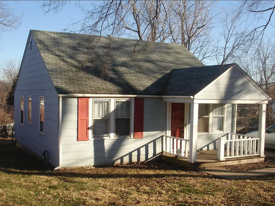 3641 N Euclid Ave