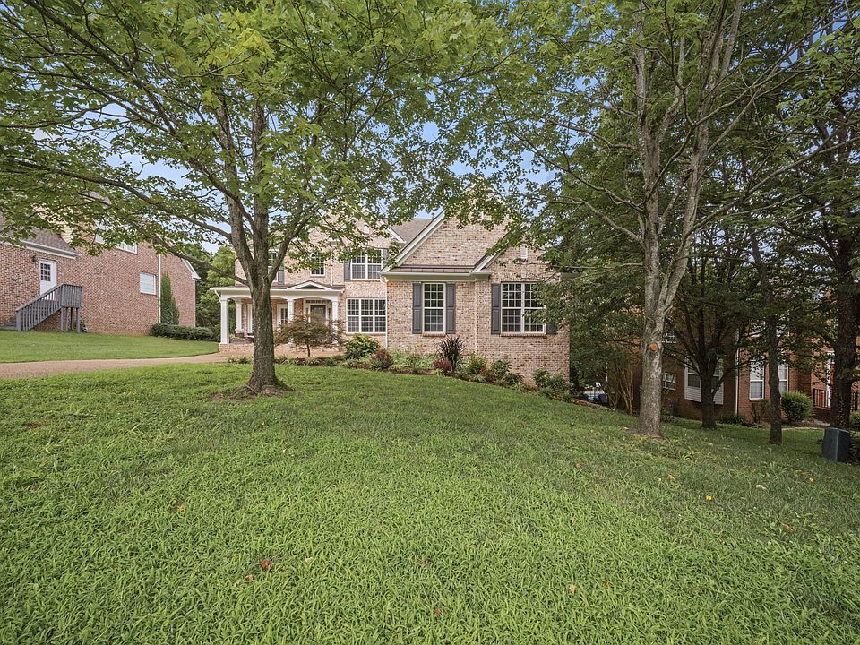 1st image of 1487 Red Oak Dr