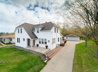 1199 Maple Rd, Manistee, MI 49660