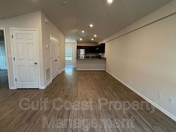 4th image of 10162 Tramore Ave