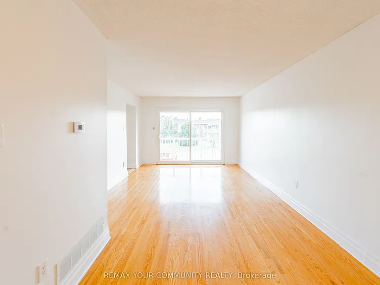 20 Terra Rd #UPPER — Photo 9