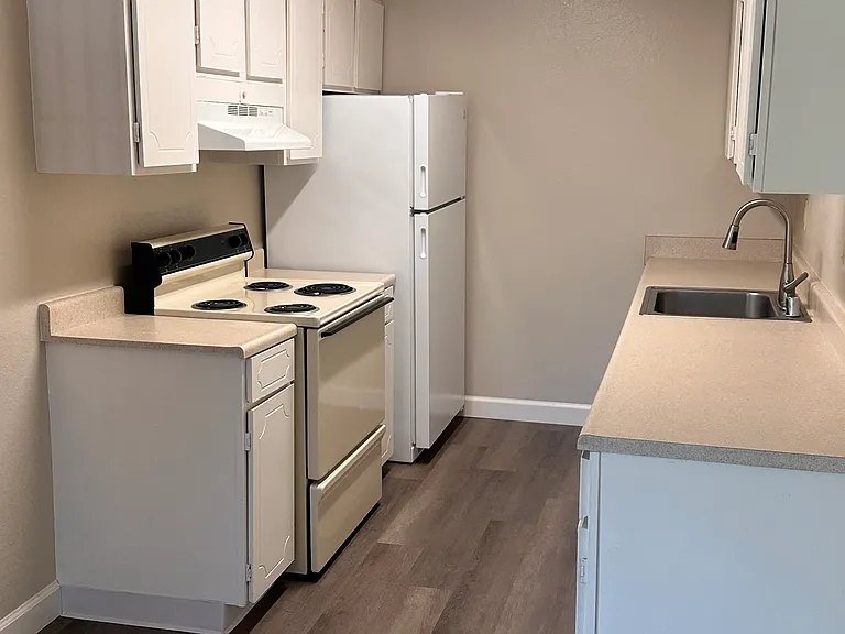 7505 Santee Dr #C — Photo 2