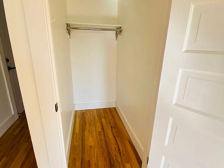 1672 S Harvard Blvd — Photo 54