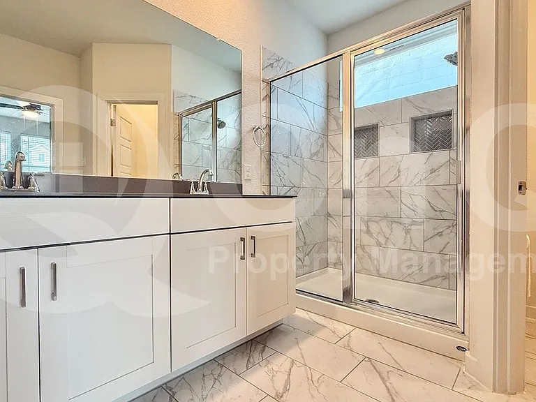 103 Hackberry Branch Dr — Photo 17