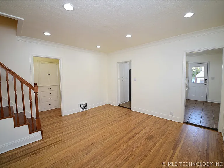 1740 S Yorktown Ave — Photo 12