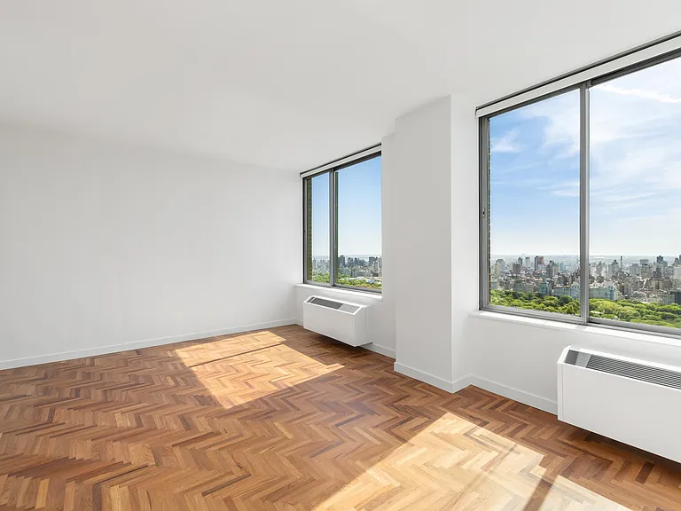 101 W 67th St #Penthouse 2B — Photo 1