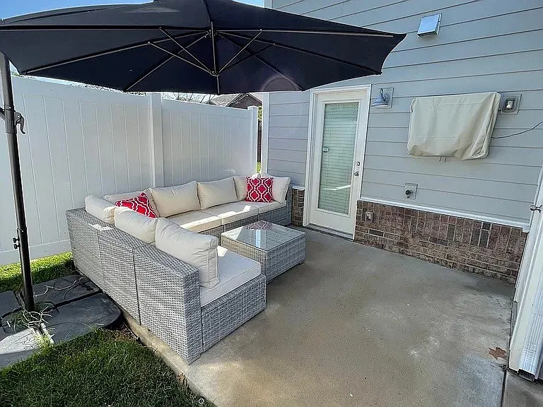 2 bed, 2.5 bath, 1200 sqft, $2,450 — Photo 4
