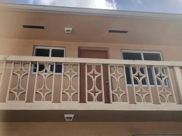 1151 W 28th St, Hialeah, FL
