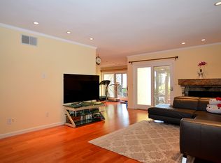 69 Penhill Ct, Glendale, CA 91206