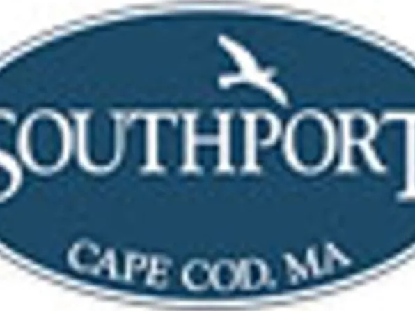 1 Longwood Rd, Mashpee, MA 02649